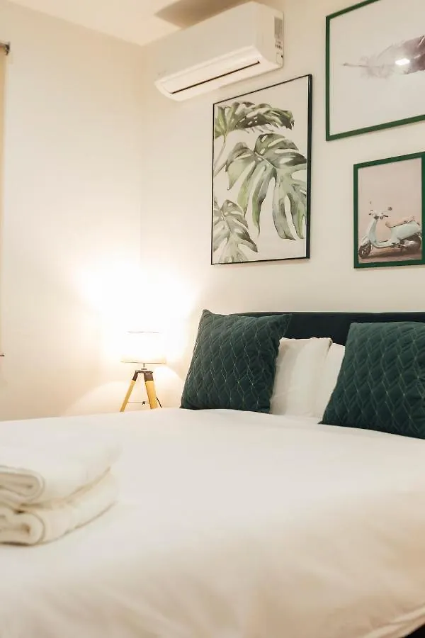Apartment Ferienwohnung Alohamundi Puerta Osario Sevilla Spanien